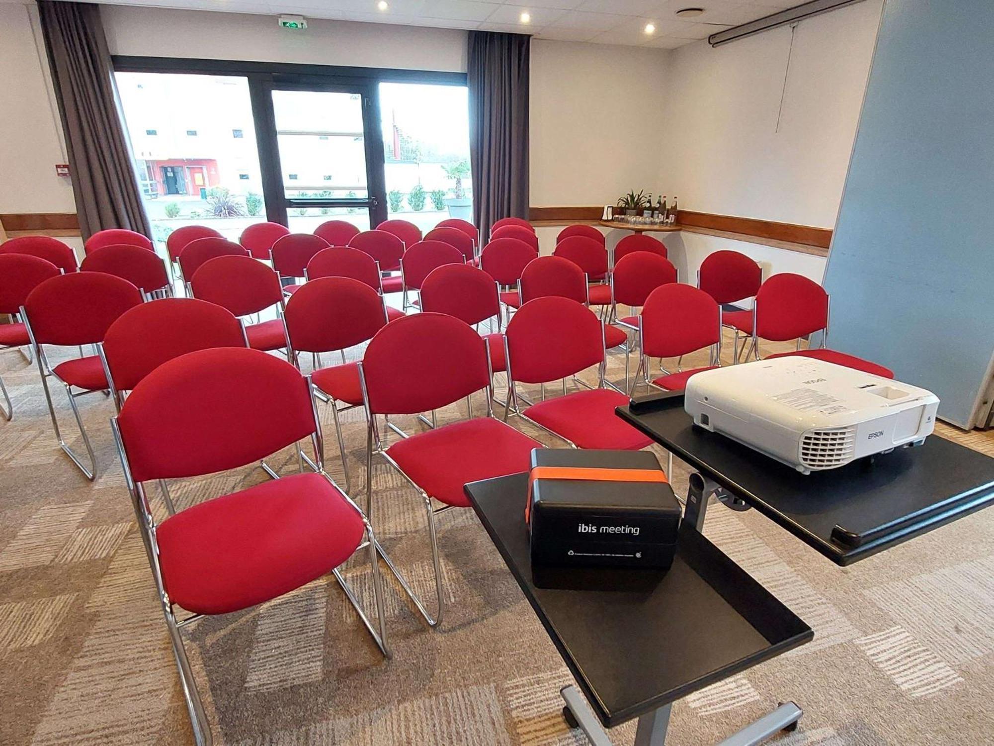 Hotel ibis Avranches Mont St Michel Saint-Quentin-sur-le-Homme Exterior foto