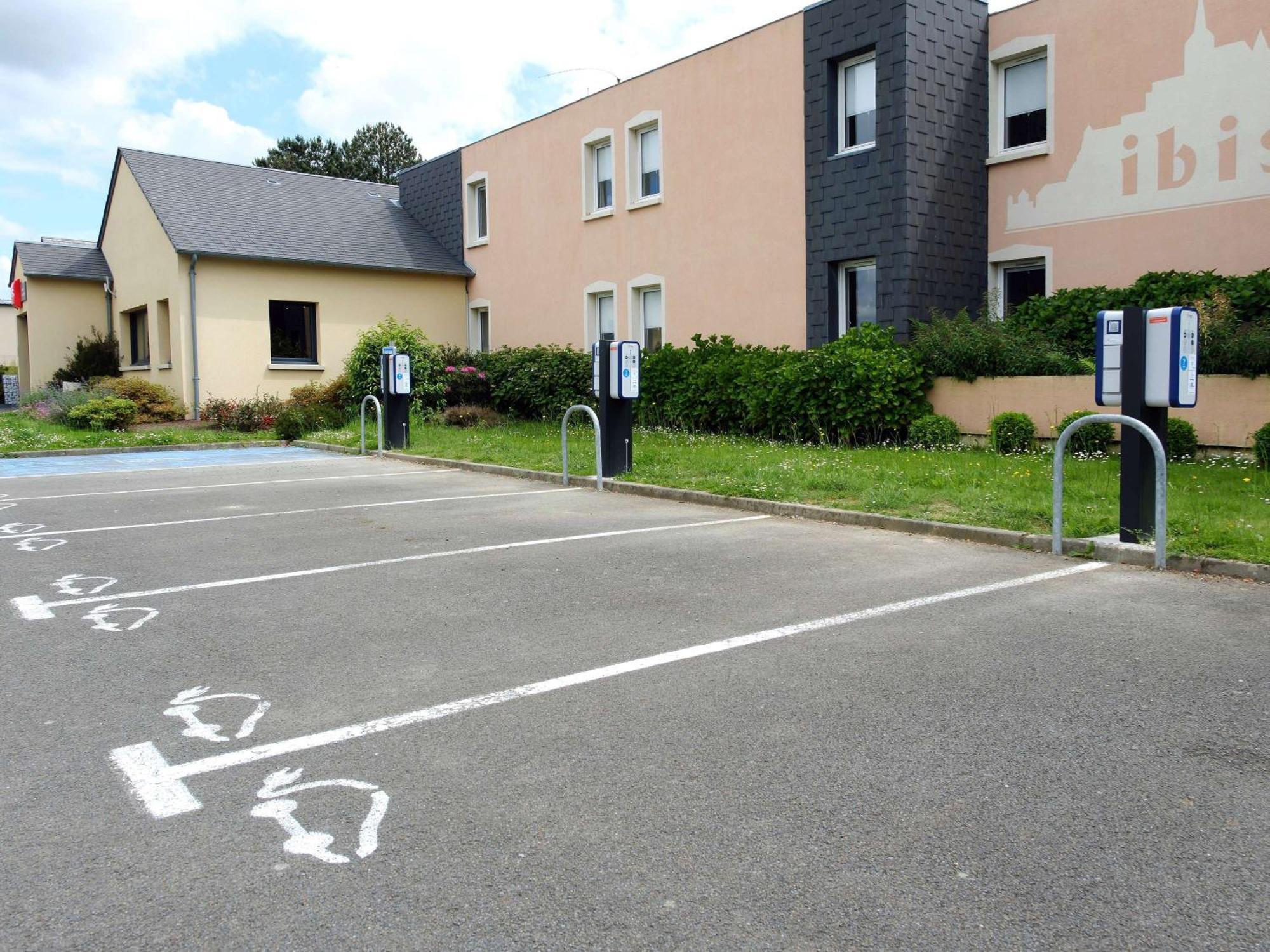 Hotel ibis Avranches Mont St Michel Saint-Quentin-sur-le-Homme Exterior foto